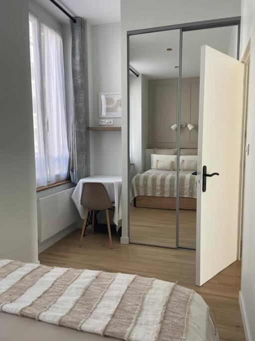 Joli Appartement Avec Parking - Proche Centre Ville Chartres Exteriér fotografie